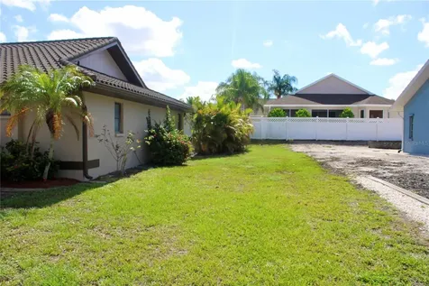 512 Boxwood Lane Englewood FL 34223