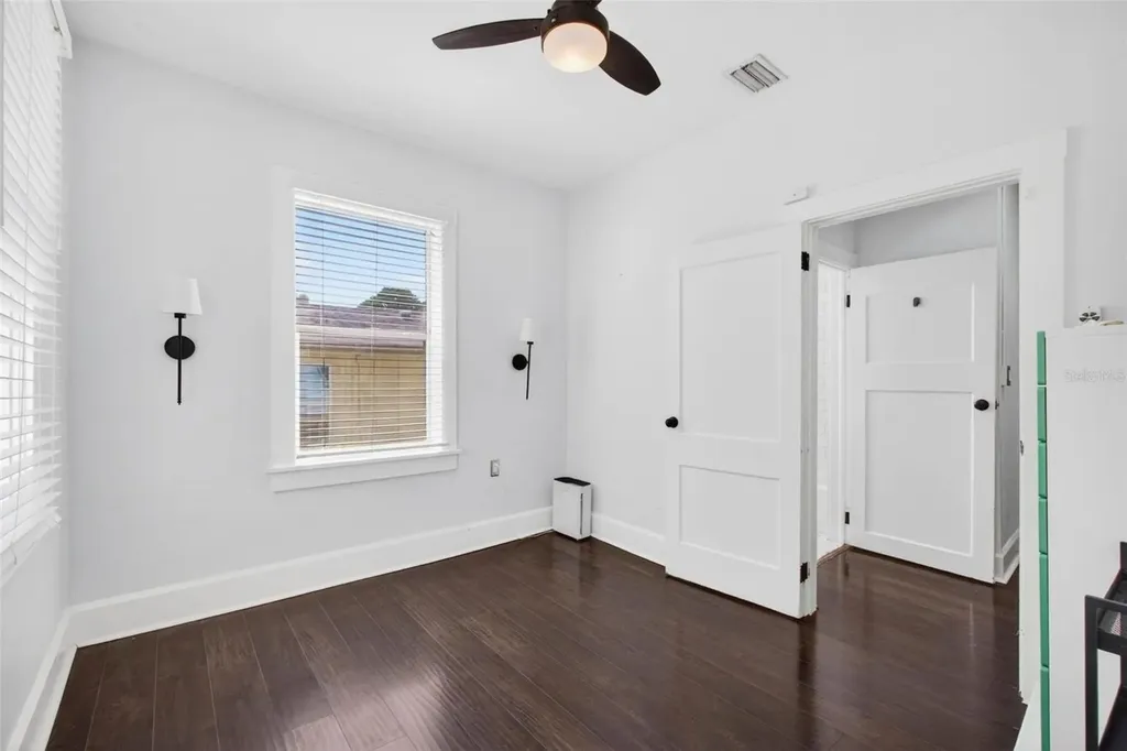 4556 Yarmouth Avenue S St Petersburg FL 33711