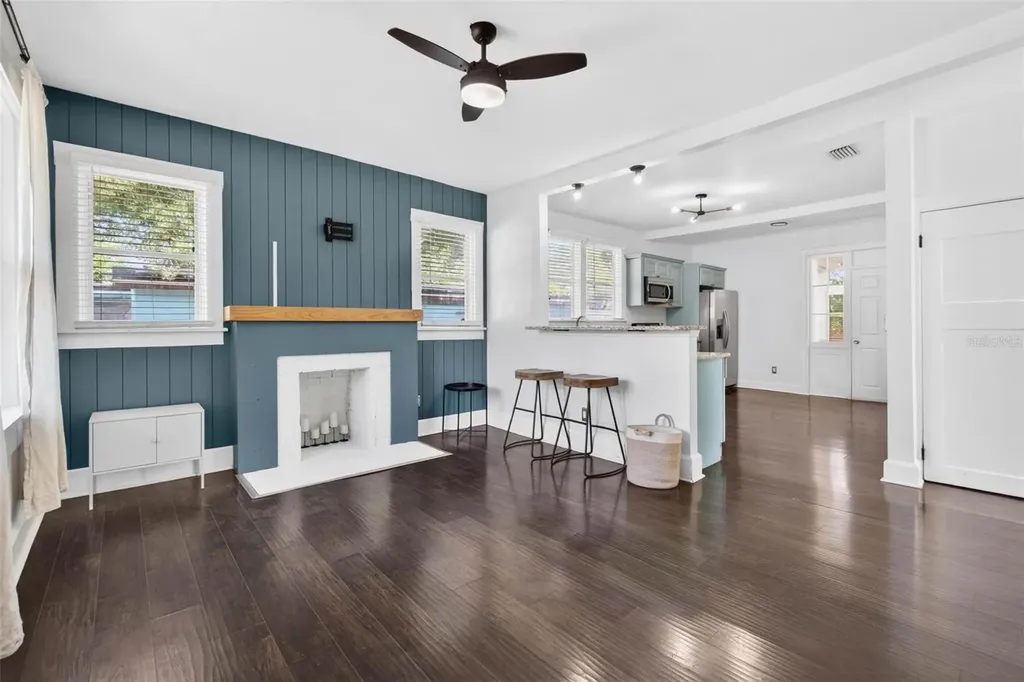 4556 Yarmouth Avenue S St Petersburg FL 33711