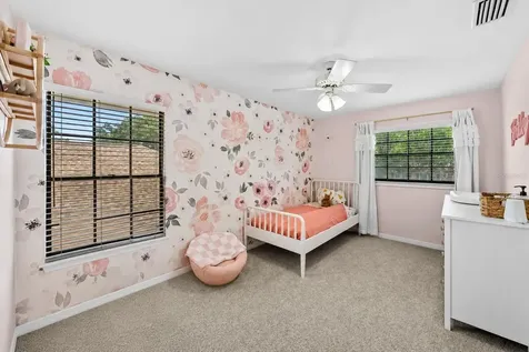 3811 W Granada Street Tampa FL 33629