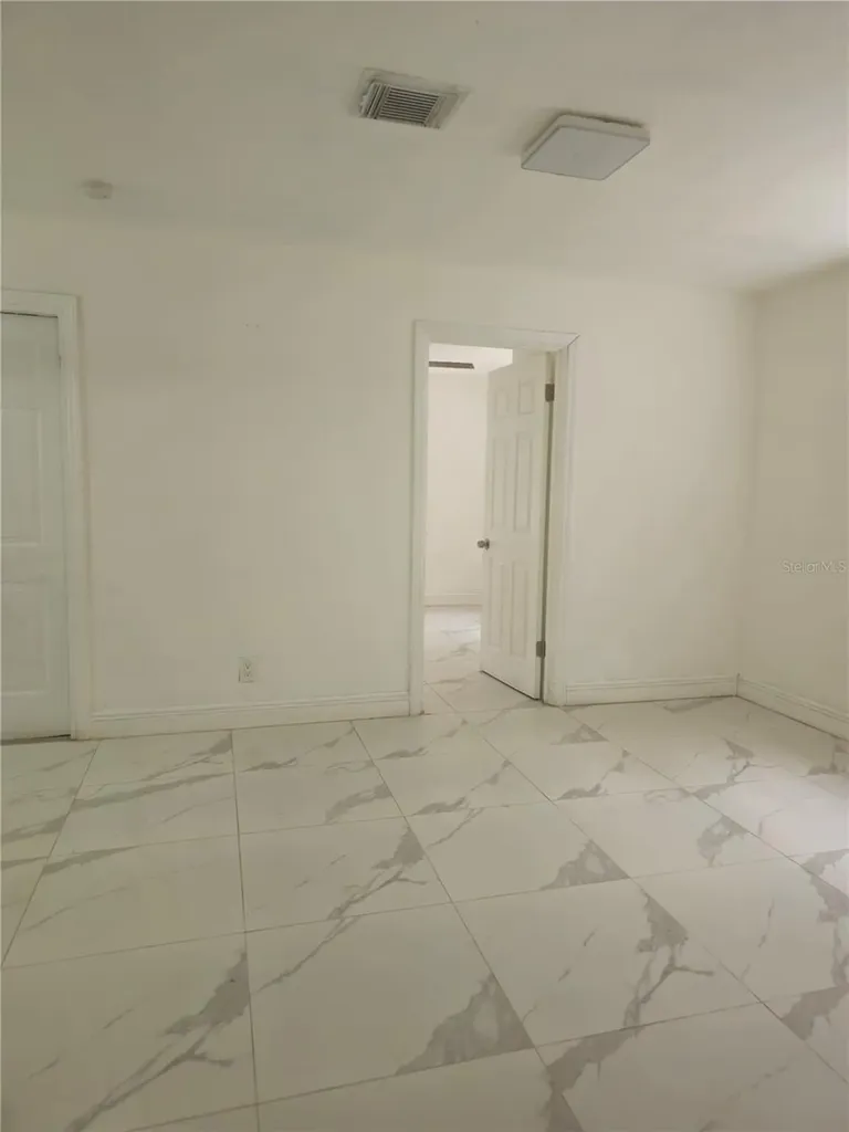 2472 17th Avenue S St Petersburg FL 33712