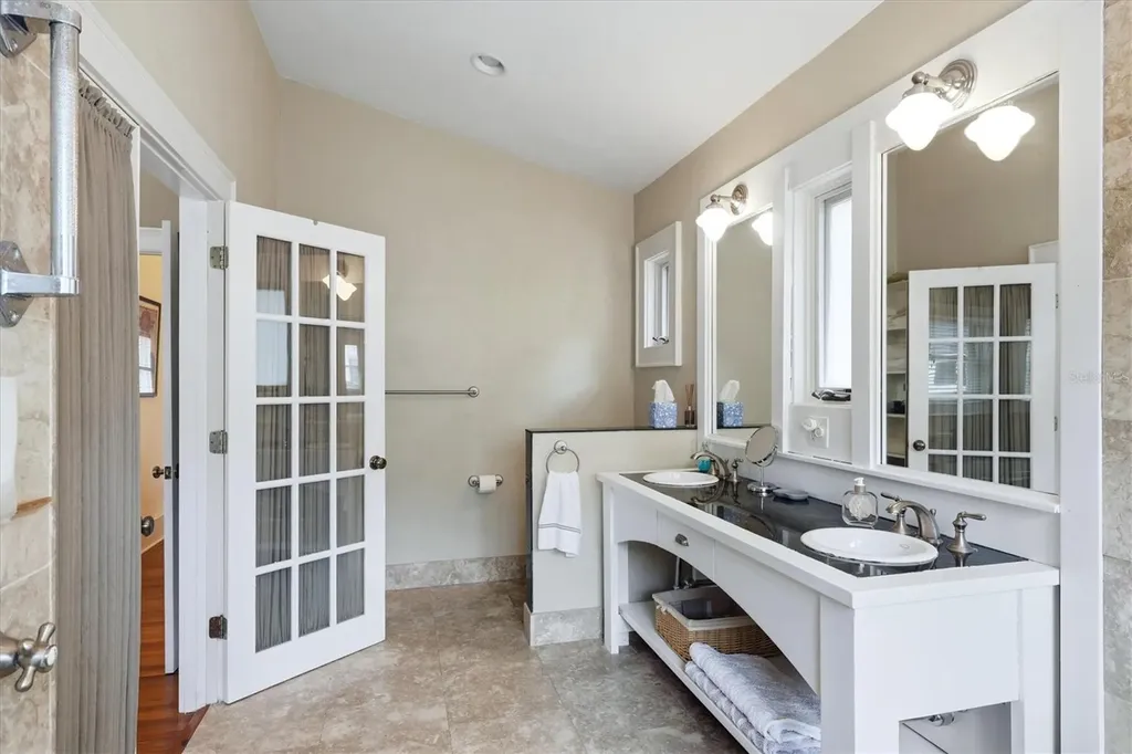 1828 Grove Street Sarasota FL 34239