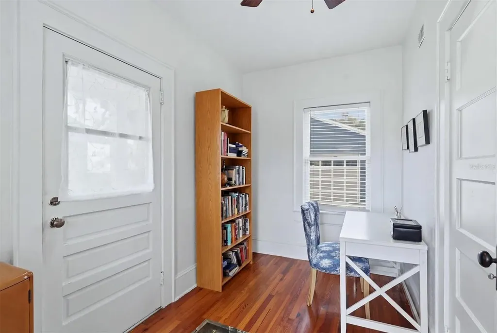 1828 Grove Street Sarasota FL 34239