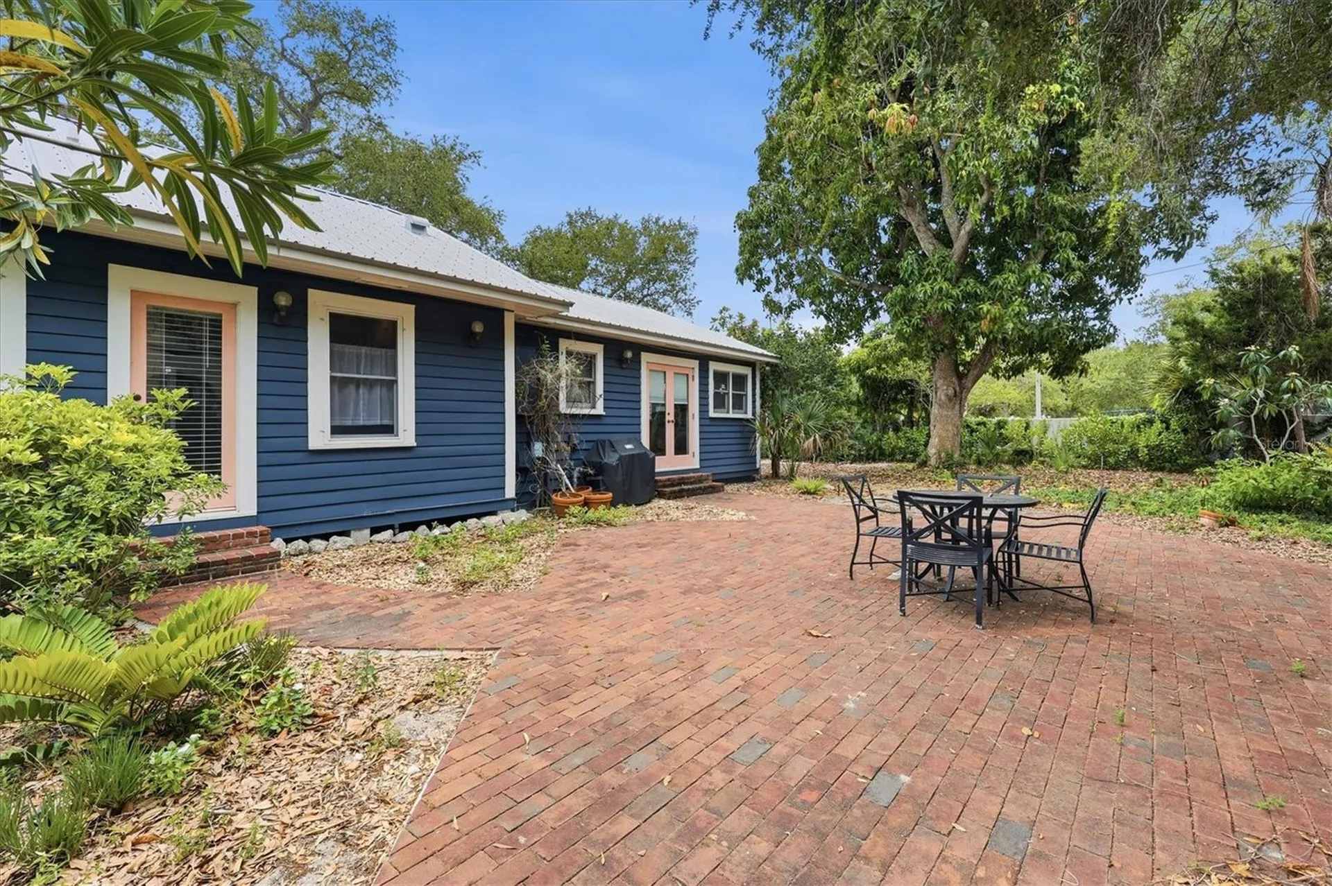 1828 Grove Street Sarasota FL 34239