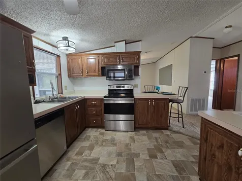 4122 Myrtle Oak Court Zellwood FL 32798