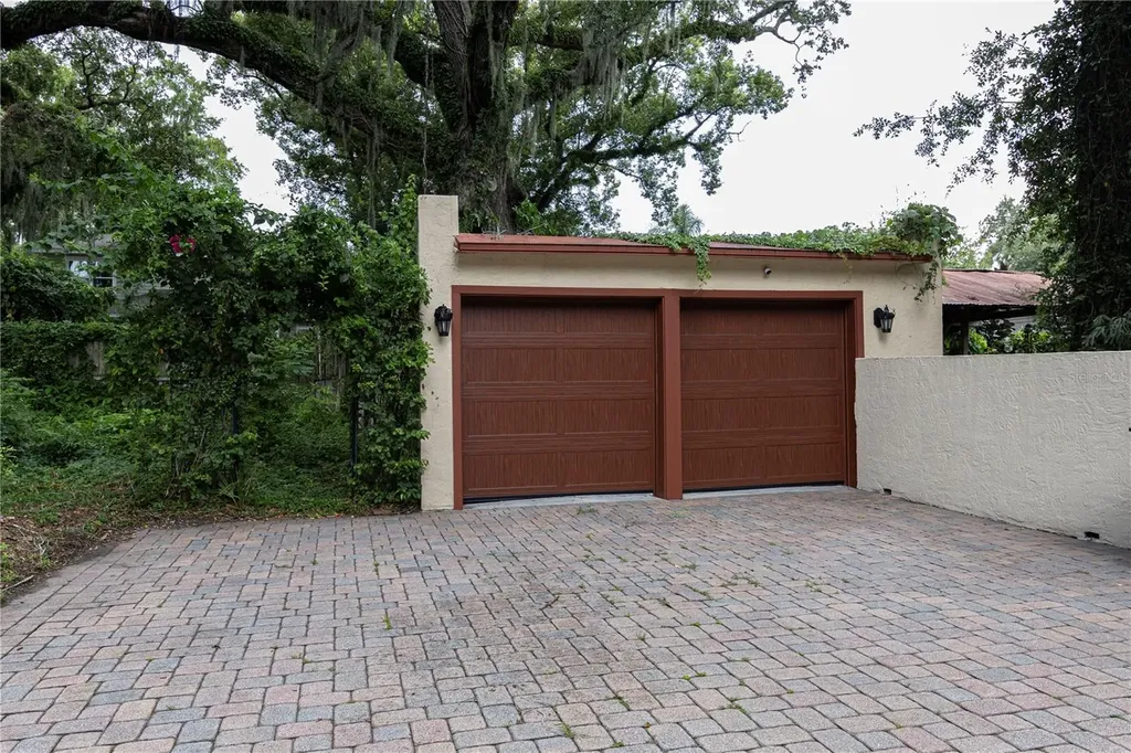 732 Edgewater Drive Orlando FL 32804