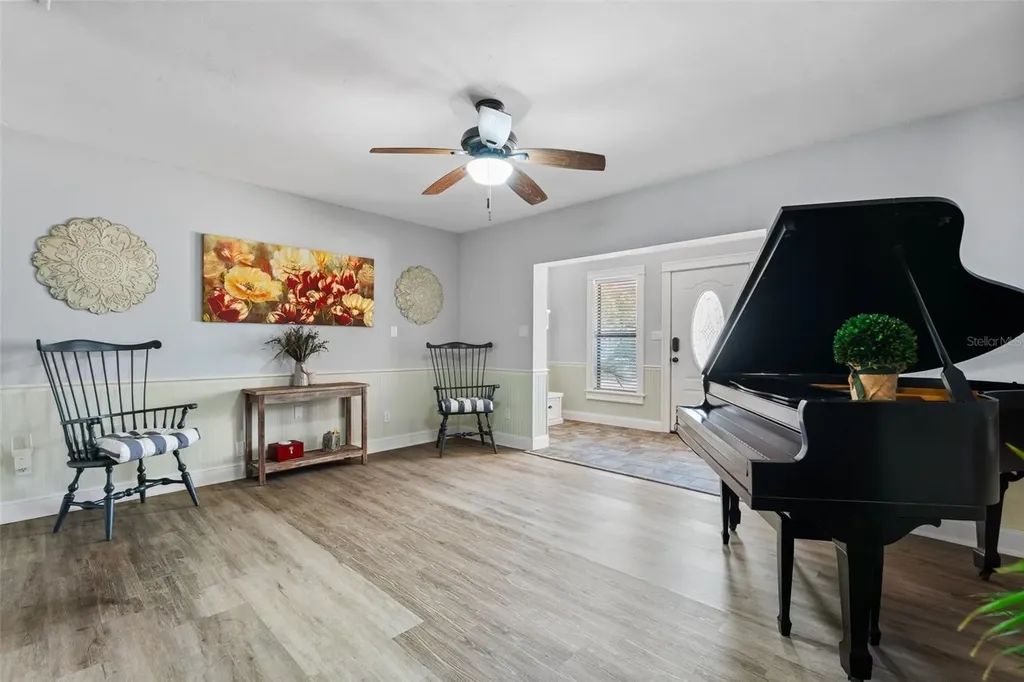 2712 Nancy Street Sarasota FL 34237