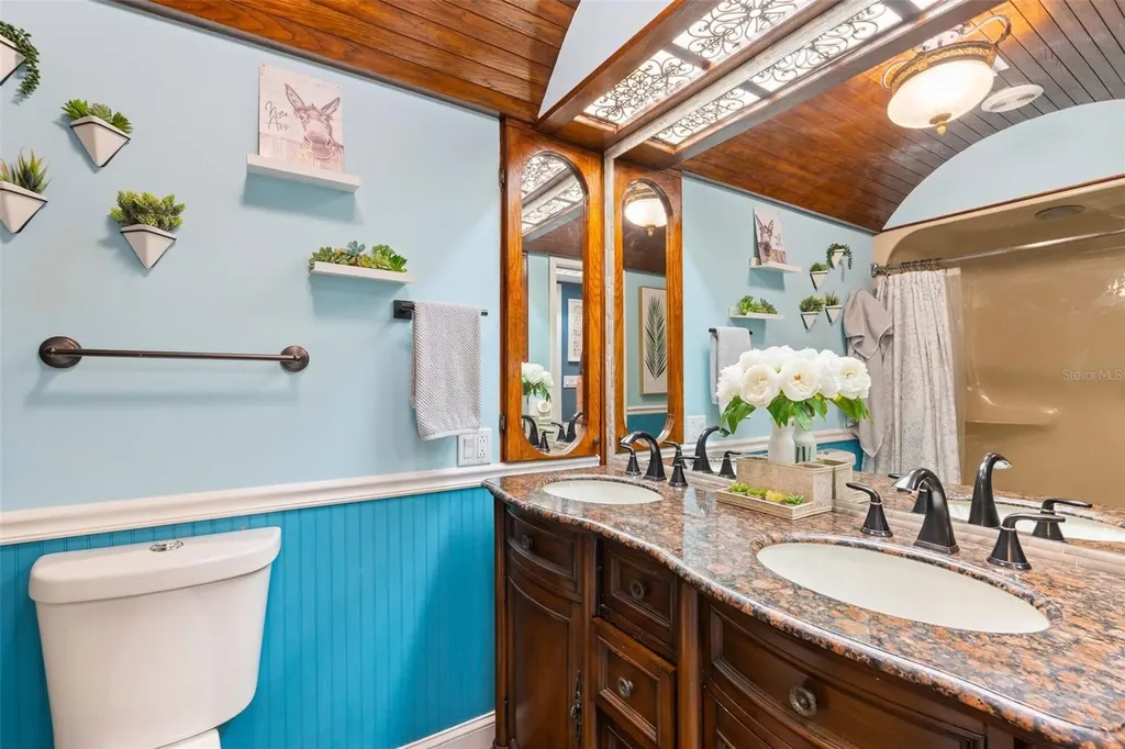 2712 Nancy Street Sarasota FL 34237