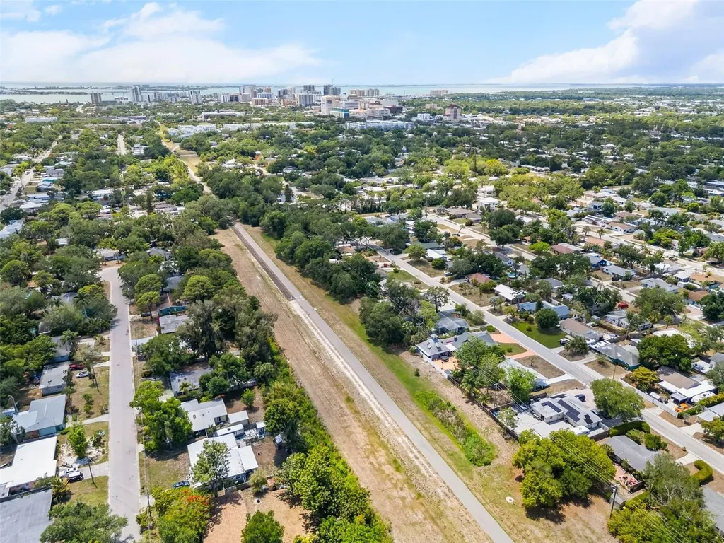 2712 Nancy Street Sarasota FL 34237