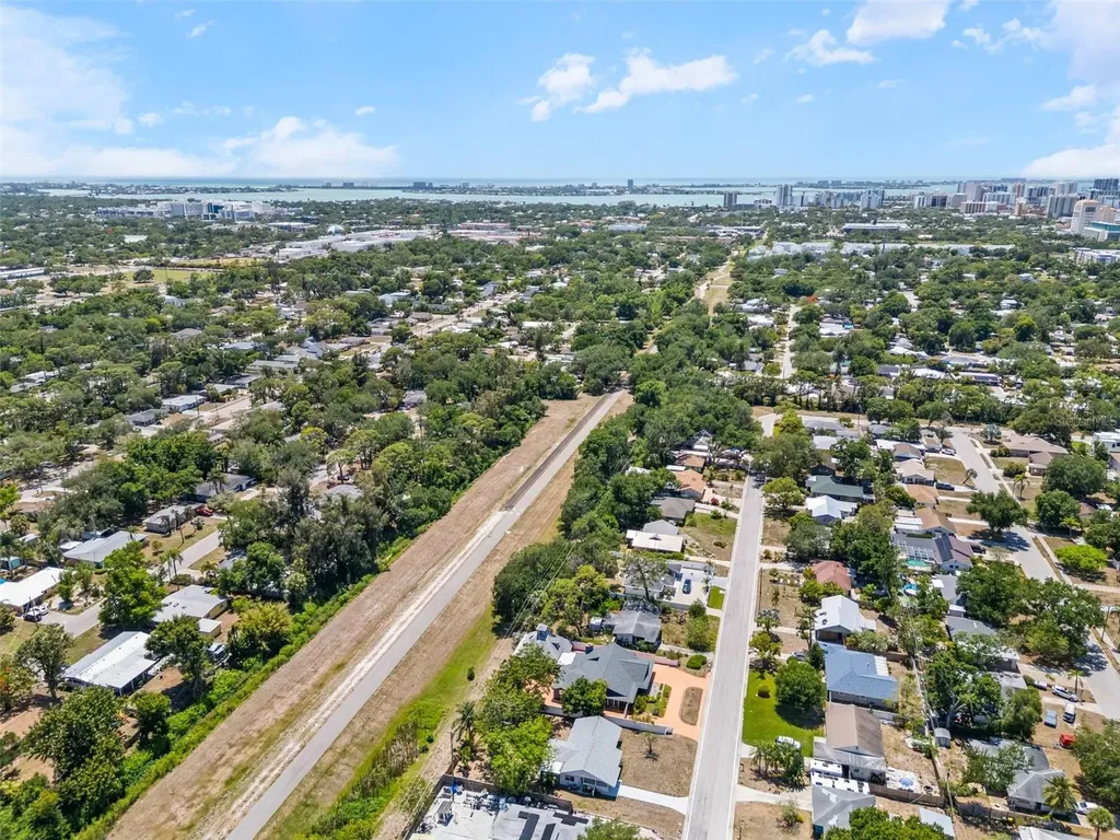 2712 Nancy Street Sarasota FL 34237