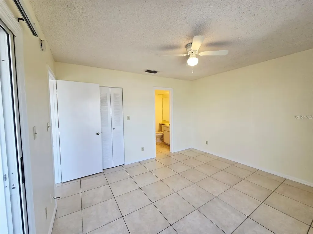 6802 Stones Throw Circle N St Petersburg FL 33710