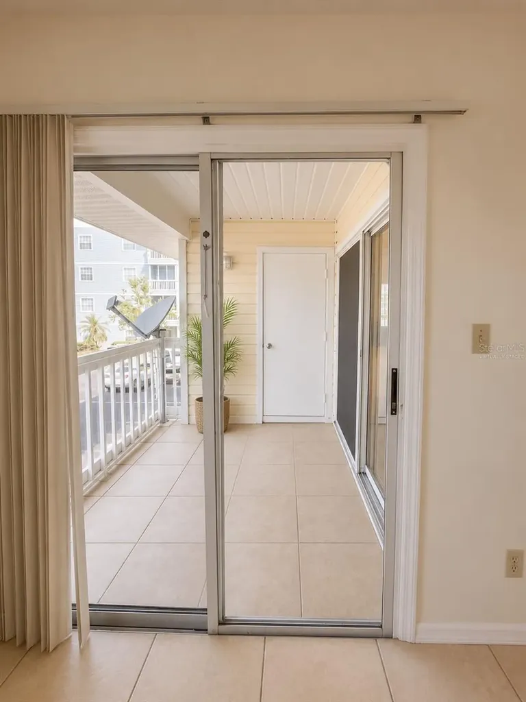 6802 Stones Throw Circle N St Petersburg FL 33710