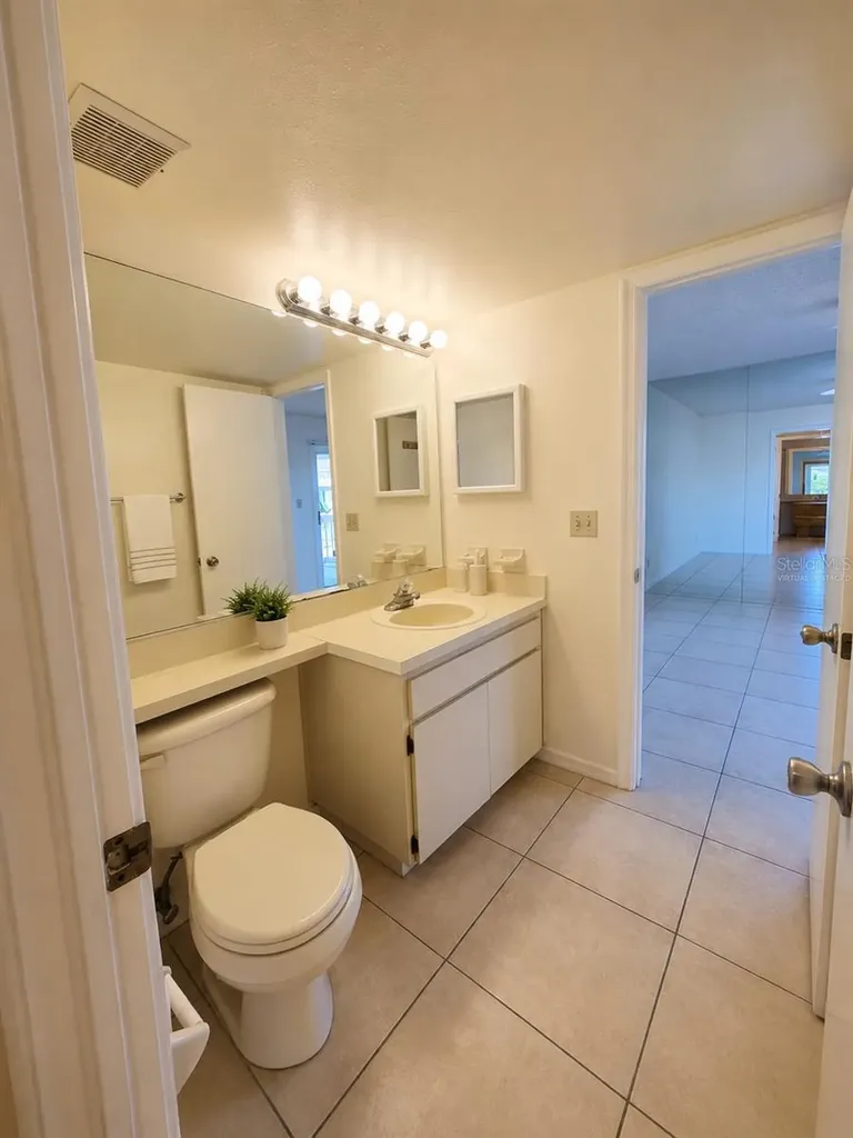 6802 Stones Throw Circle N St Petersburg FL 33710