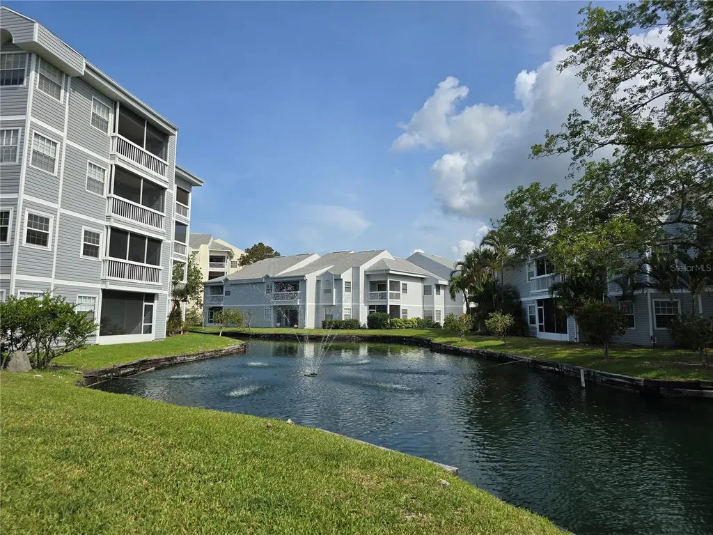 6802 Stones Throw Circle N St Petersburg FL 33710
