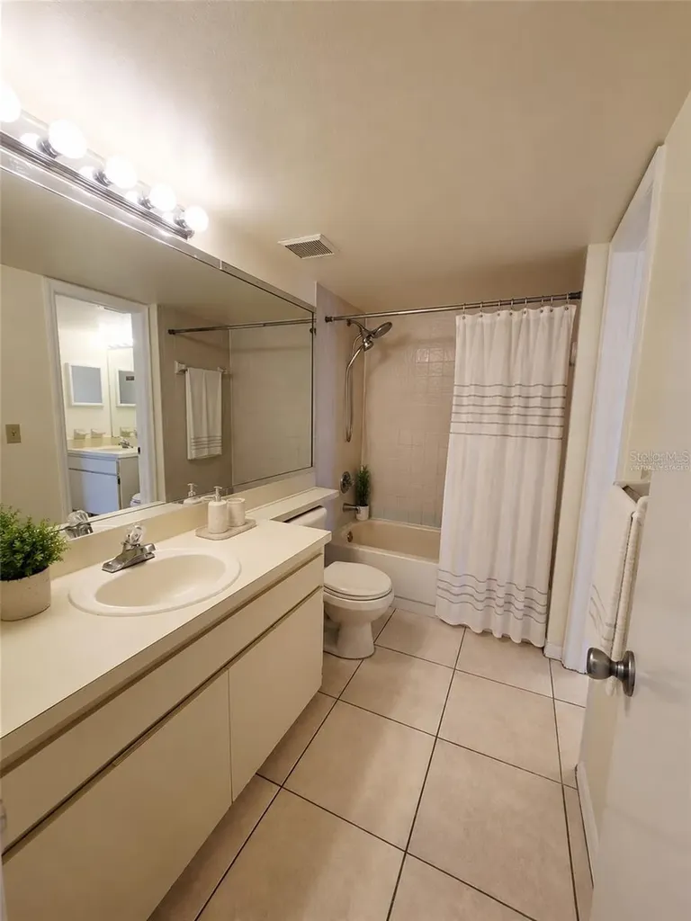 6802 Stones Throw Circle N St Petersburg FL 33710