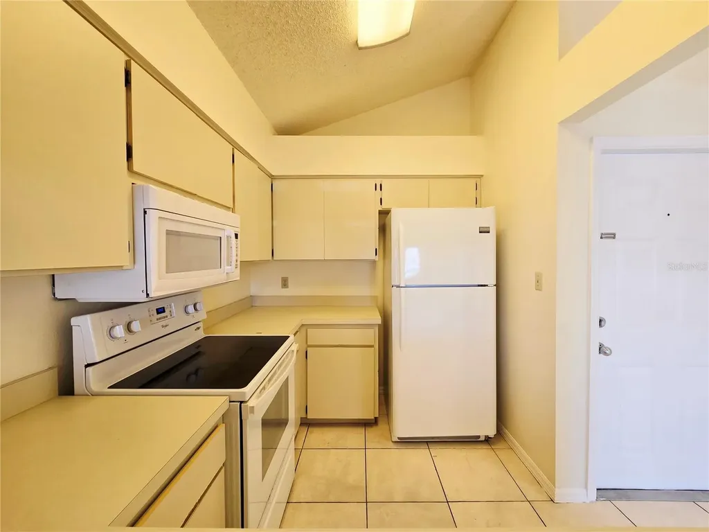 6802 Stones Throw Circle N St Petersburg FL 33710