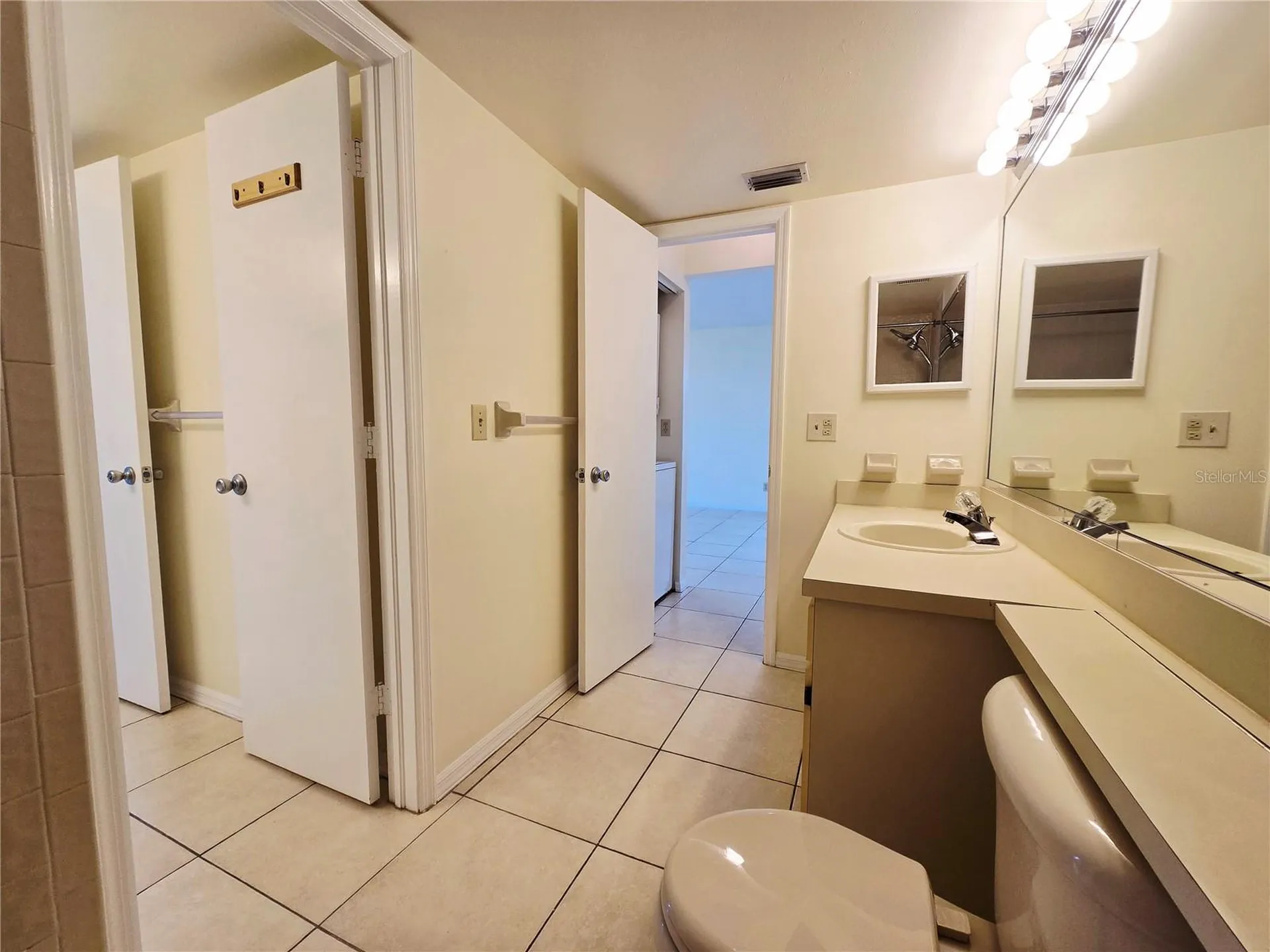 6802 Stones Throw Circle N St Petersburg FL 33710