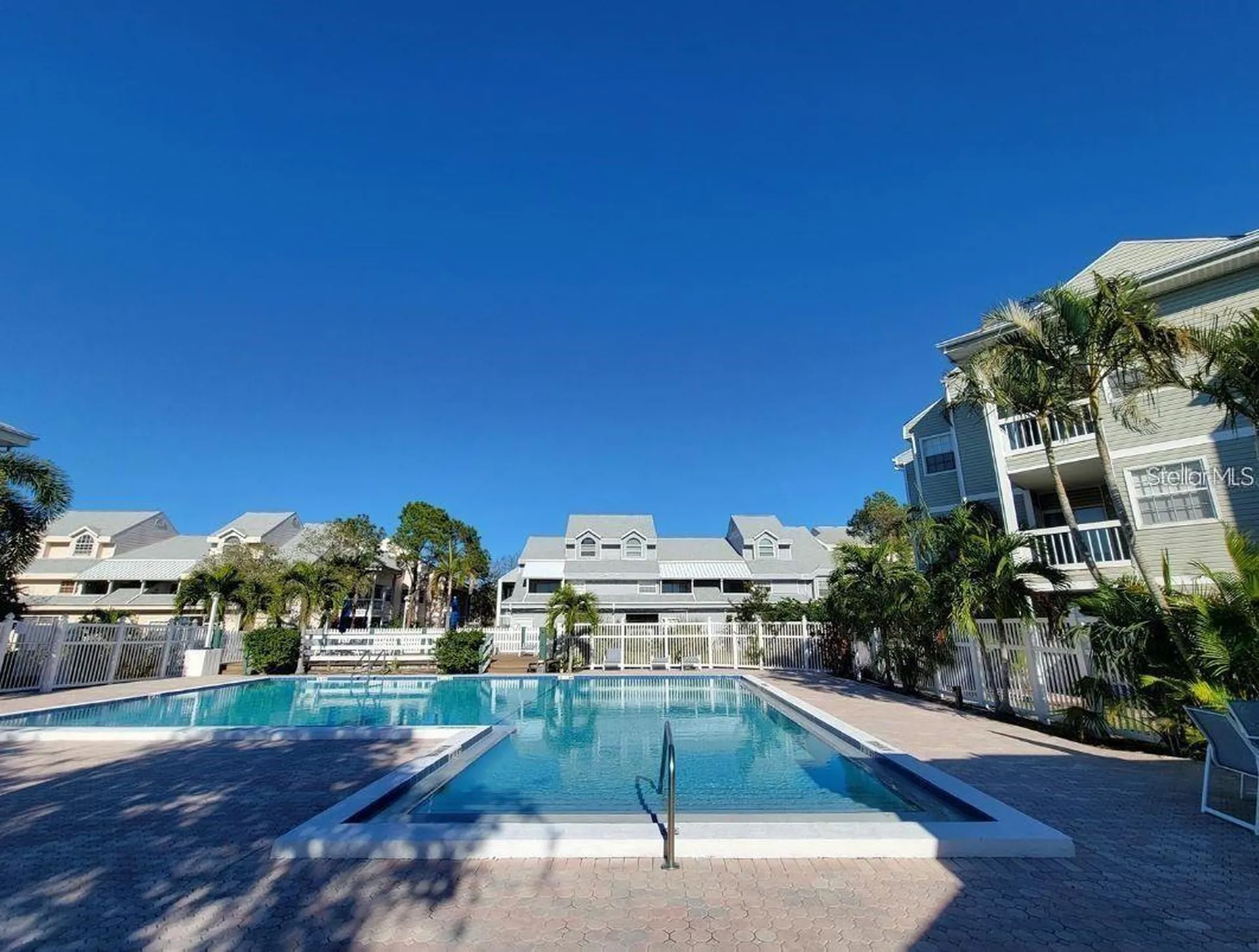 6802 Stones Throw Circle N St Petersburg FL 33710