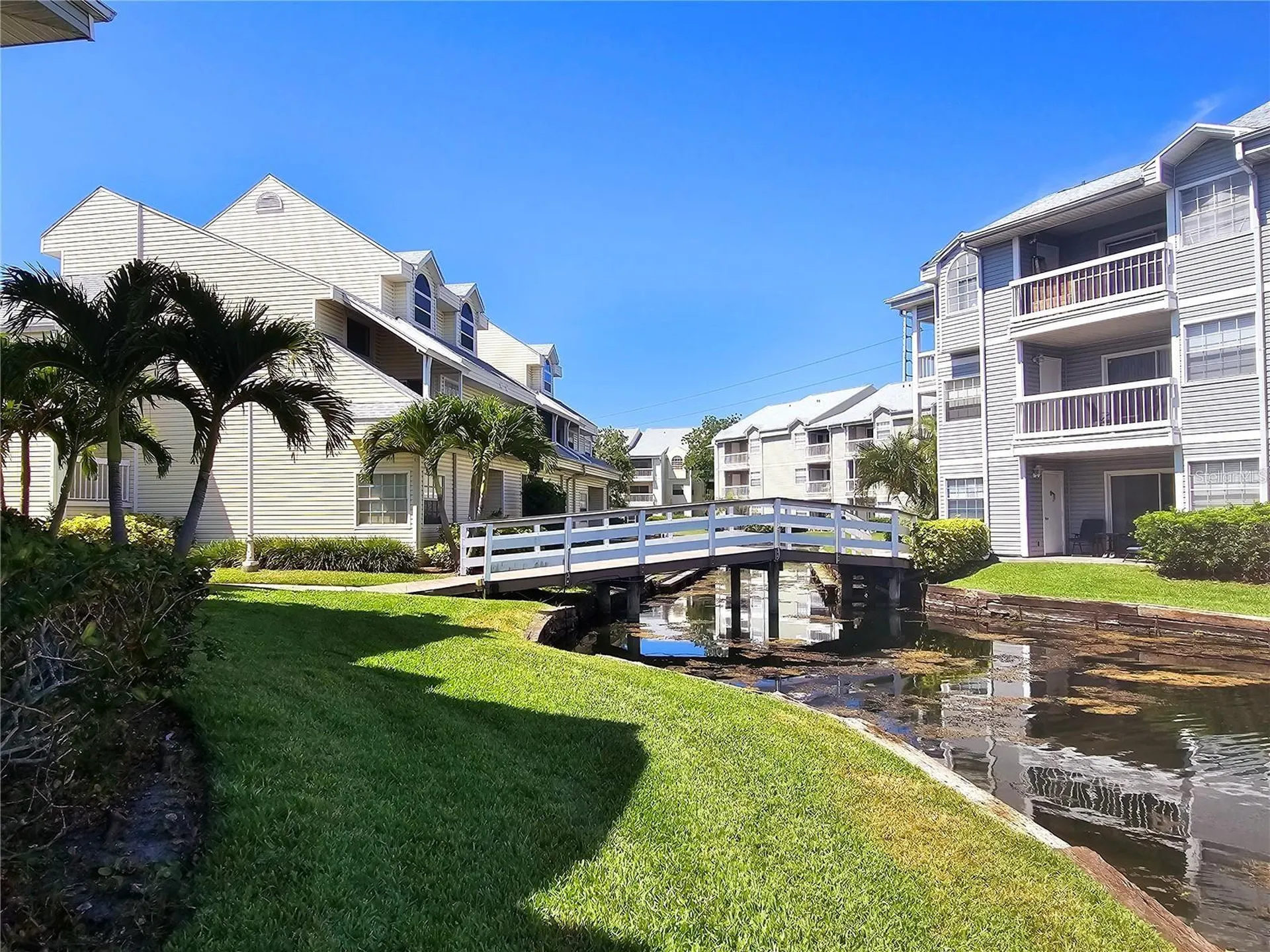 6802 Stones Throw Circle N St Petersburg FL 33710