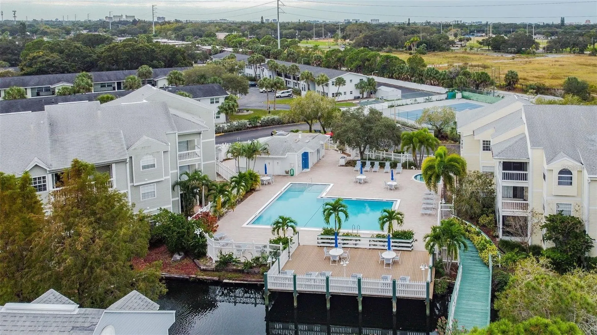 6802 Stones Throw Circle N St Petersburg FL 33710