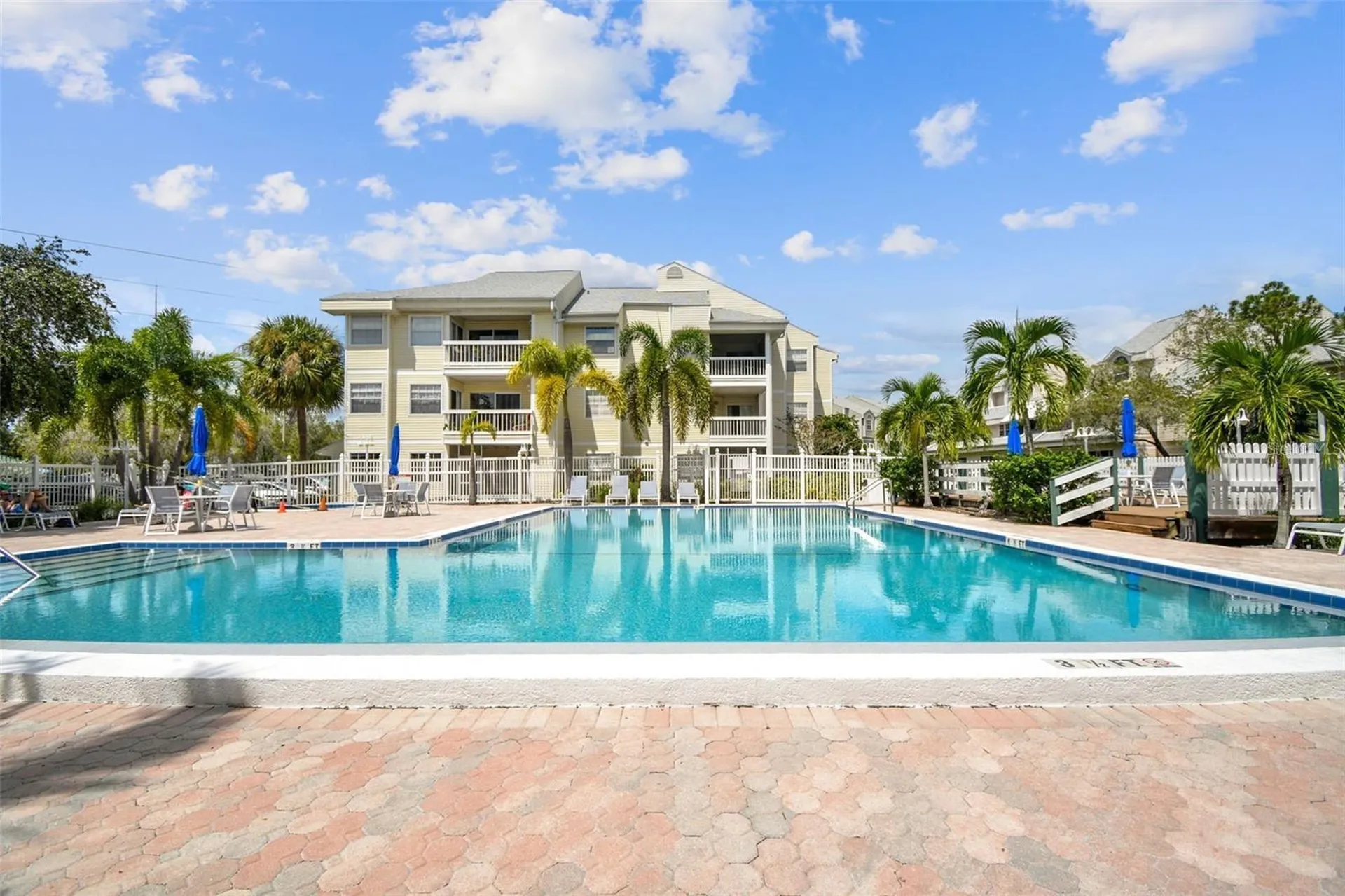 6802 Stones Throw Circle N St Petersburg FL 33710