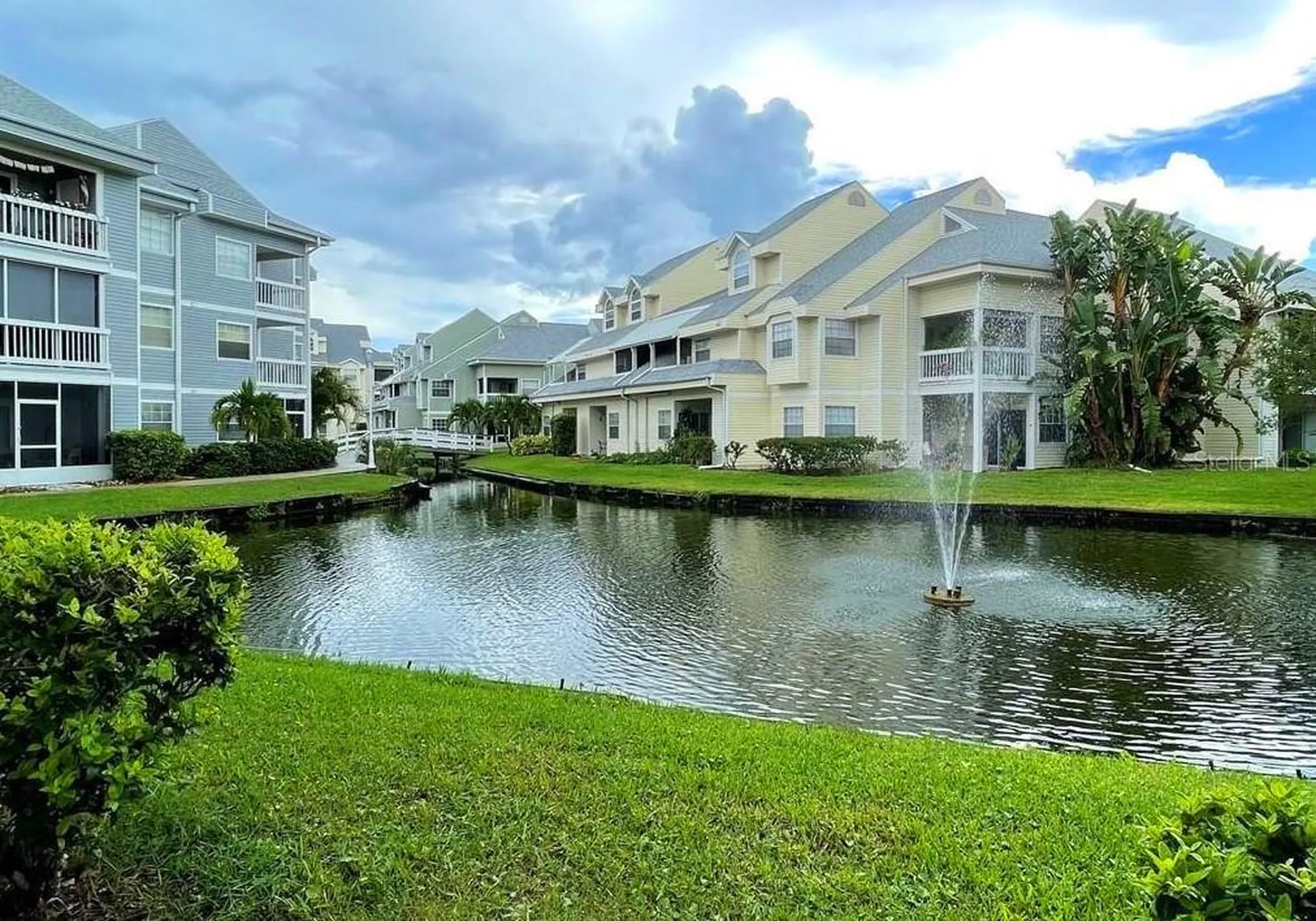 6802 Stones Throw Circle N St Petersburg FL 33710