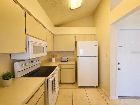 6802 Stones Throw Circle N St Petersburg FL 33710