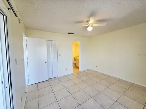 6802 Stones Throw Circle N St Petersburg FL 33710