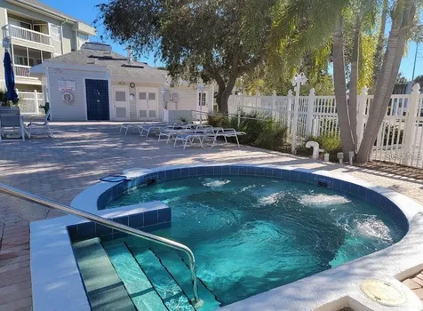 6802 Stones Throw Circle N St Petersburg FL 33710