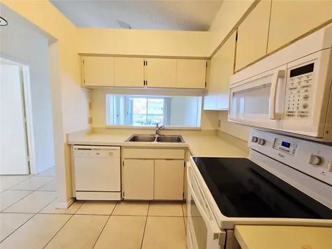 6802 Stones Throw Circle N St Petersburg FL 33710