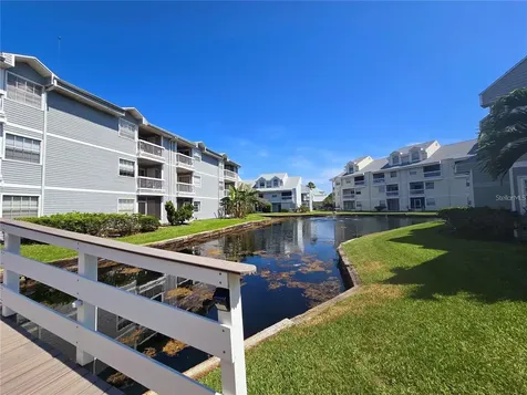 6802 Stones Throw Circle N St Petersburg FL 33710