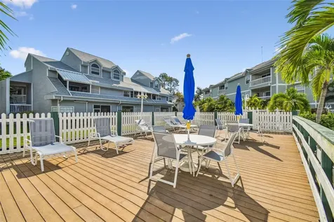 6802 Stones Throw Circle N St Petersburg FL 33710