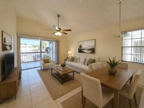 6802 Stones Throw Circle N St Petersburg FL 33710