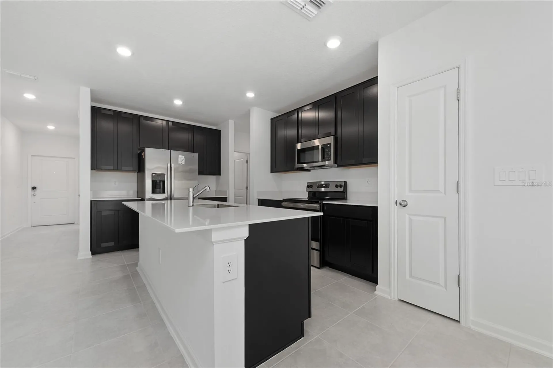2205 Aquifer Lane Davenport FL 33837