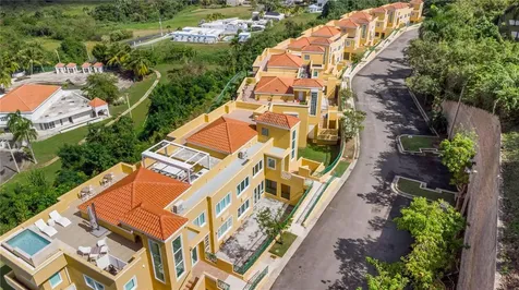 Calle 10 E Rio Grande PR 00745