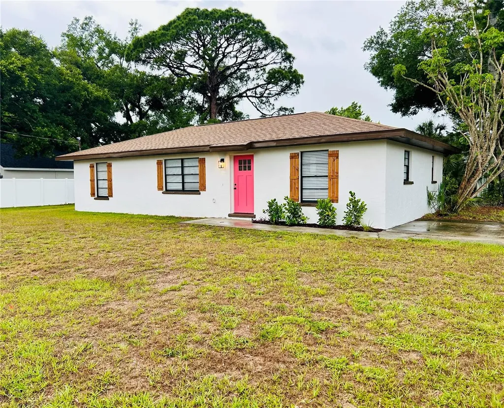 3805 11th Avenue W Bradenton FL 34205