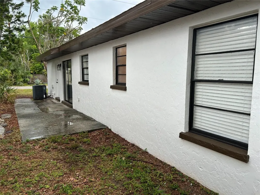 3805 11th Avenue W Bradenton FL 34205