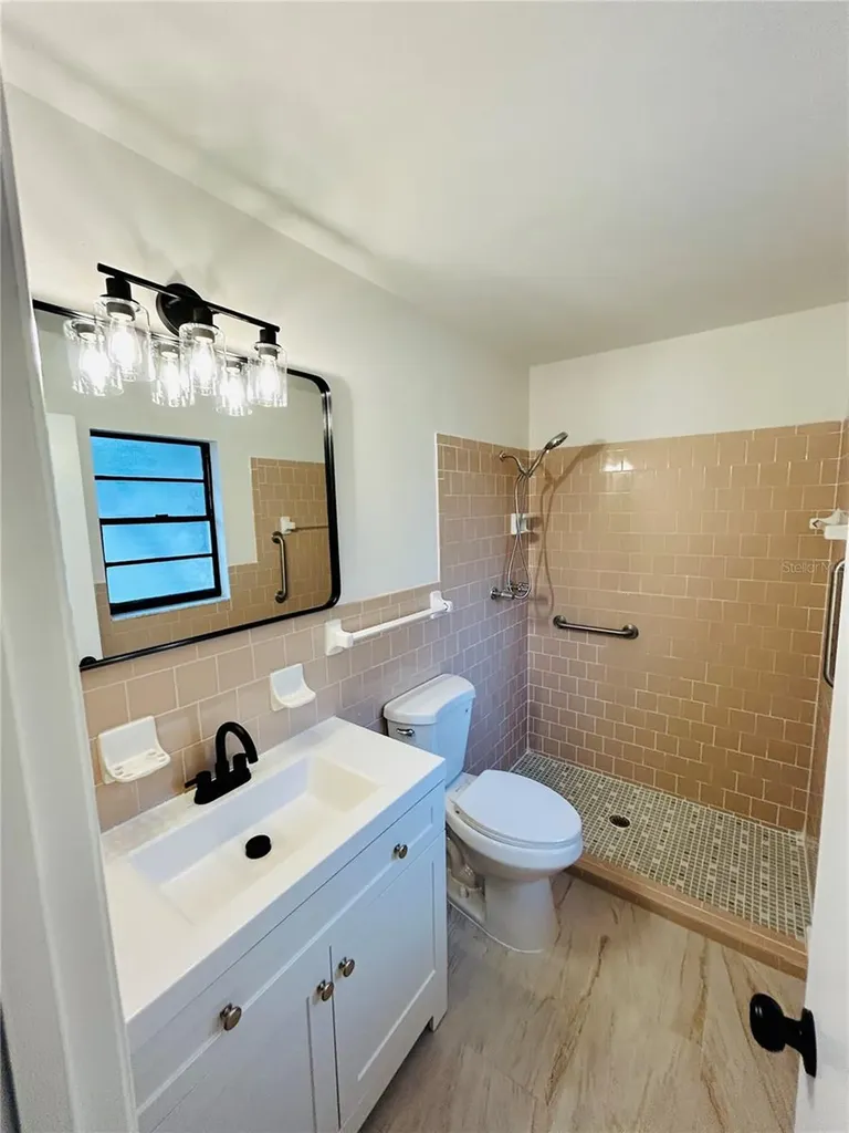 3805 11th Avenue W Bradenton FL 34205