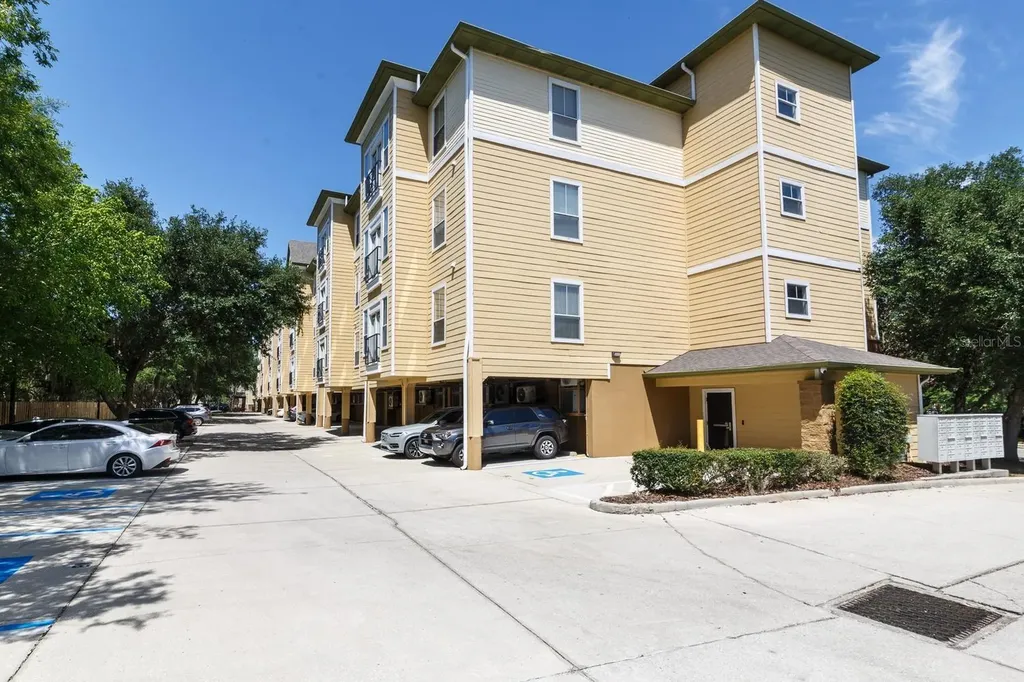 1185 SW 9th Road Gainesville FL 32601