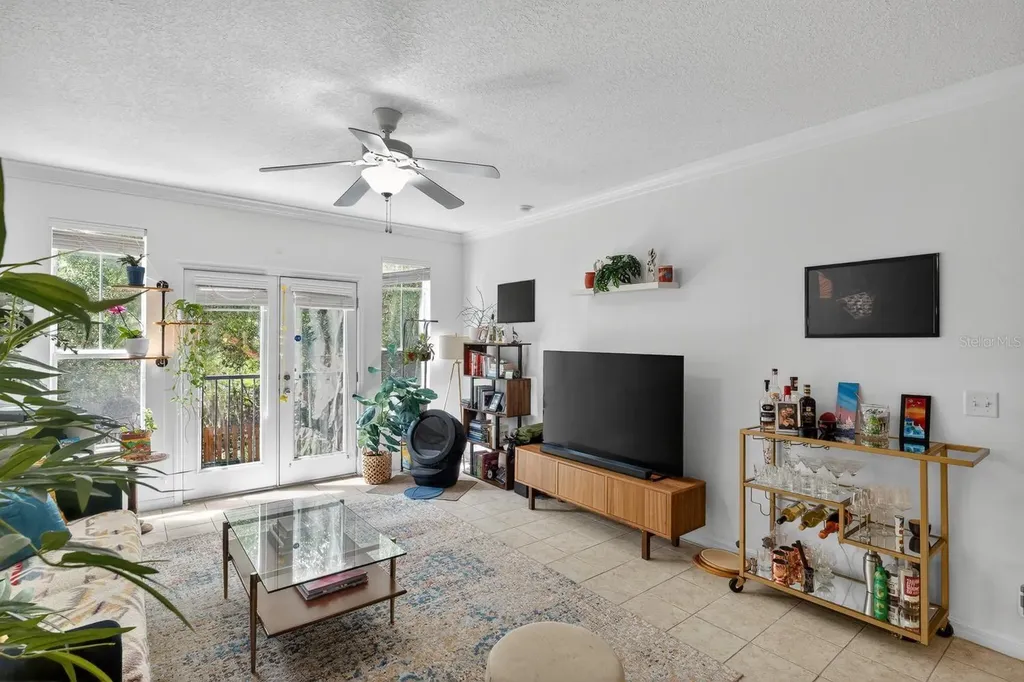 1185 SW 9th Road Gainesville FL 32601