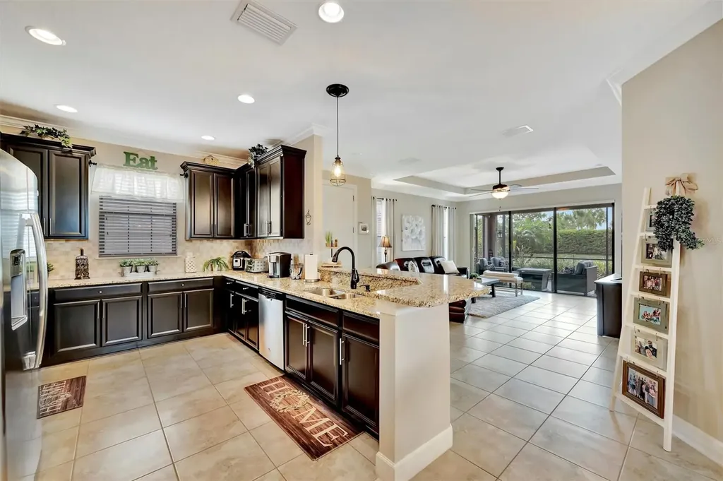 4732 Alexandria Court Palmetto FL 34221