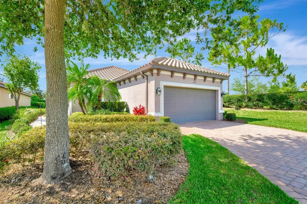 4732 Alexandria Court Palmetto FL 34221