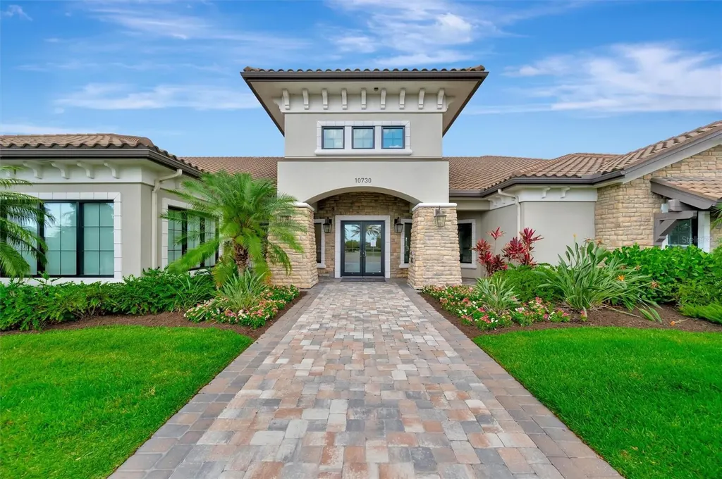 4732 Alexandria Court Palmetto FL 34221