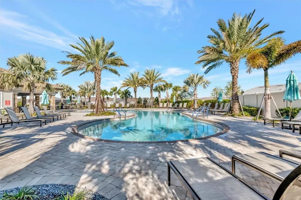 4732 Alexandria Court Palmetto FL 34221