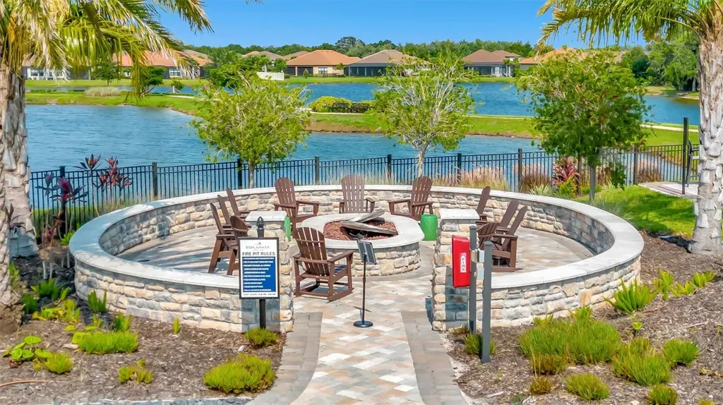 4732 Alexandria Court Palmetto FL 34221