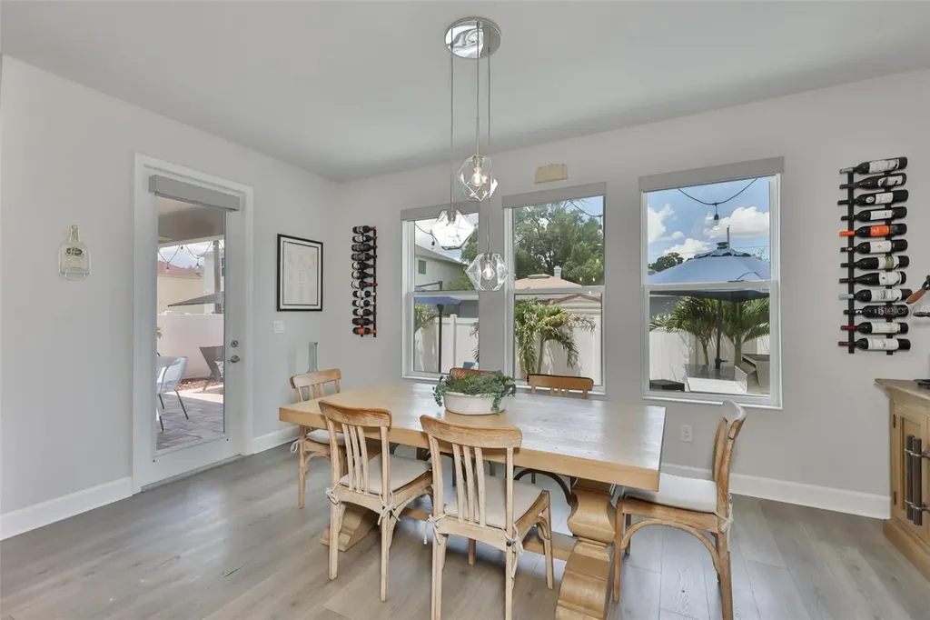 2407 W Gray Street Tampa FL 33609