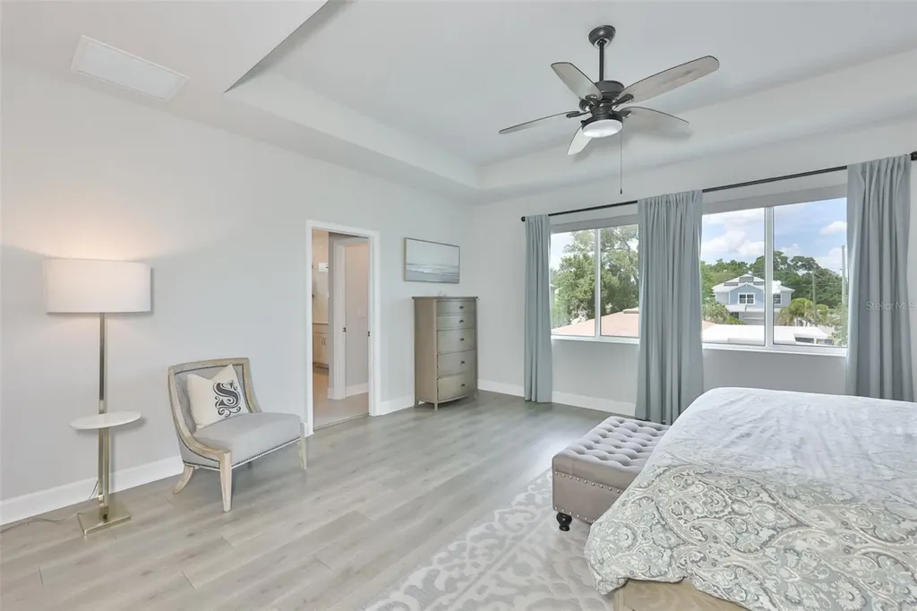 2407 W Gray Street Tampa FL 33609