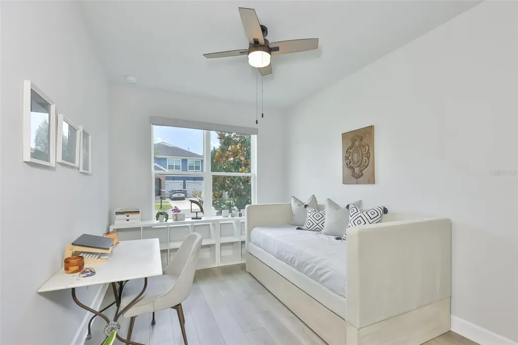 2407 W Gray Street Tampa FL 33609