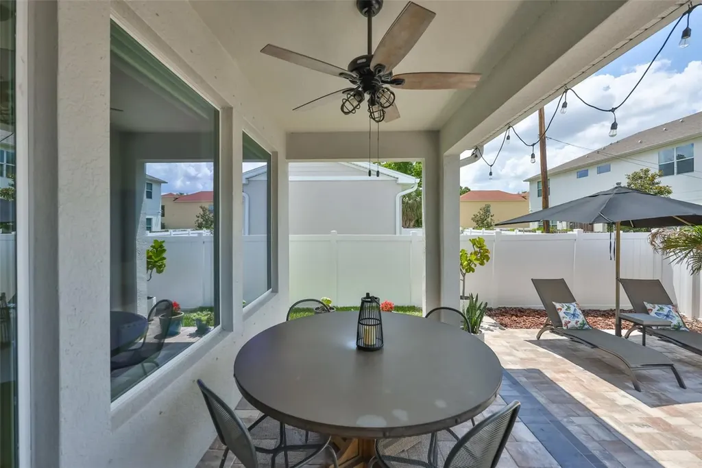 2407 W Gray Street Tampa FL 33609