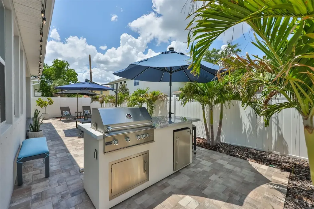 2407 W Gray Street Tampa FL 33609